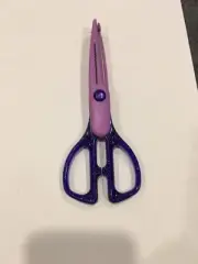 Scrapbooking Scissors Wavy Edge
