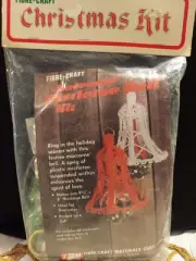 Macrame Mistletoe Bell Kit Fibre-Craft 91/2" x 6" All materials and instruction