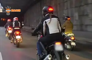 摩托車頭盔夜行燈安全帽邊箱尾箱安全爆閃警示提醒尾燈電動自行車