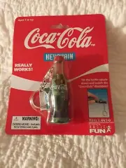 Vintage Coca Cola Bottle Collectible Keychain 1999 Watch The Coke Disappear NIP