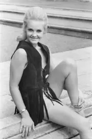 Miss England Beauty Contest Winner 1970 Yvonne Ormes 7 Old Photo
