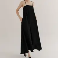 在飛比找momo購物網優惠-【Queenshop】女裝 皺皺後綁帶設計細肩長洋裝-黑 現