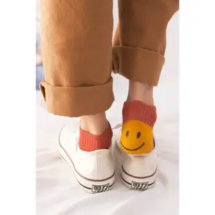 😃台灣現貨 ❤️ 新款 超可愛 後微笑 笑臉 棉襪 襪子 超多顏色 熱賣款