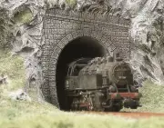 2 Tunnel Portals - OO/HO Railway Scenery - Busch 7025
