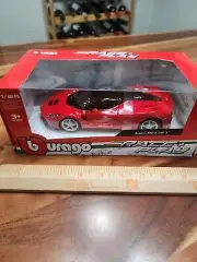 Bburago - 18-26000 - Race + Play - Ferrari LaFerrari - Scale 1:24 - Red