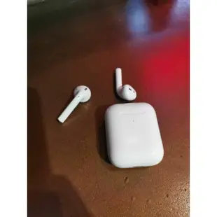 二手97成新apple airpods 2 無線耳機 藍牙耳機 Airpods2 蘋果二代藍芽耳機