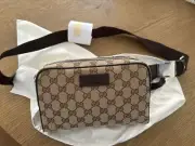 New GUCCI authentic belt bag crossbody beige brown GG Supreme canvas zip top