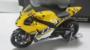 Colin Edwards. Yamaha YZR-M1. MotoGP Laguna Seca 2005. Minichamps 1/12.