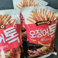在飛比找蝦皮購物優惠-隨時斷貨🥲！超好吃韓國Market O 薯條餅乾 烤魷魚口味