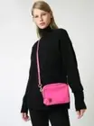 NWT Marc Jacobs The MINI SQUEEZE Half-Moon Crossbody Bag in Vivid Pink $295+