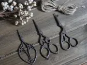 Vintage Style DIY Tool Embroidery Scissors Small Handicraft Scissors Great gift