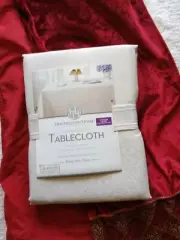 Huntington home Jacquard Fabric Tablecloth Oblong 60x84 6-8 Chairs Cream Beige