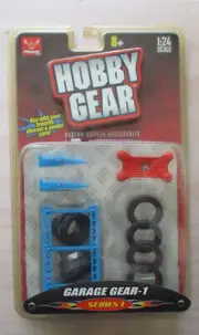 Garage Gear 1 1:24 Scale Diecast Diorama HOBBY Tires Blue Shelf