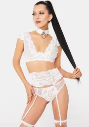 Make It Official Garter Set