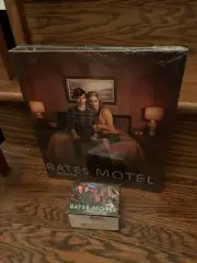 2015 Breygent Bates Motel Season 1 Trading Card Premium 8 HIT Box w Binder/Album