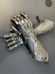Medival Nazgul Etching Gloves Gothic Gauntlet Gloves, Wearable Gauntlet Pair