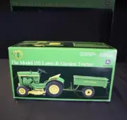 JOHN DEERE 110 LAWN & GARDEN TRACTOR PRECISION SERIES ERTL - Vintage Farm Toy