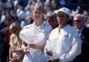 Winner Steffi Graf of Germany Runner-up Chanda Rubin USA with thei- Old Photo
