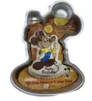 WILTON MICKEY MOUSE BIRTHDAY CAKE PAN WITH DIRECTIONS + COLOR SHEET #502-2987