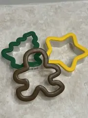 Comfort Grip Christmas Cookie Cutters Lot of 3 Tree Gingerbread Star Easy Care#