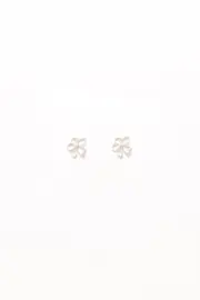 [PUP38] Gisella Flower Earrings - White White