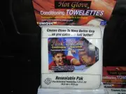 Conditioning Towelettes by Hot Glove