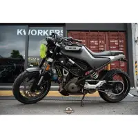 在飛比找蝦皮購物優惠-[小新Moto] 2021年 Husqvarna Svart