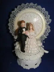 New Wedding Cake topper Bride & Groom Decored Round Lovebirds Background #211