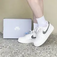 在飛比找Yahoo!奇摩拍賣優惠-NIKE耐克板鞋女夏季新款AIR FORCE 1 07 AF