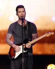 ADAM LEVINE 8X10 GLOSSY PHOTO IMAGE #2