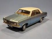 Carlectables 1/18 Holden HR Premier Sedan 186 Hacienda Blue Metallic MIB