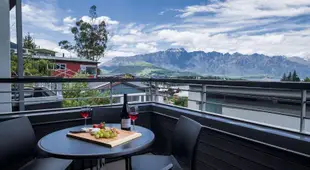 Happy Daze - Central Queenstown