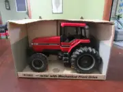 ERTL 1/16 SCALE CASE IH 7130 TRACTOR WITH MECHANICAL FRONT DRIVE - NIB