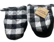 Buffalo Check Plaid Neoprene Mini Oven Mitts 5.5x7" Set of 2 Kitchen Black White