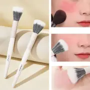 Soft Fluffy Blusher Brush Delicate Face Makeup Tool Suitable for Beginners