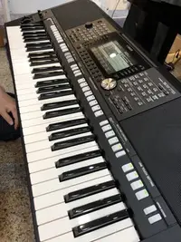 在飛比找Yahoo!奇摩拍賣優惠-YAMAHA PSR S975  61鍵 電子琴 自動伴奏琴