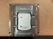 Monster Cable IlluminEssence ML LD300 Remote Controlled Light Station Dimmer