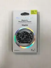 PopSockets MagSafe Phone Grip with magsafe -black.white