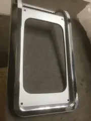 MACK CH613 HEADLAMP BEZEL 3138882
