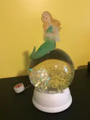Mermaid Glitter Snowglobe Christmas St Nicholas Square