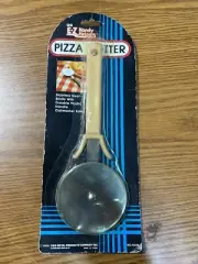 Vintage E-Z Pizza Slicer Cutter Wheel Blade Food Stainless Plastic Handle Dough
