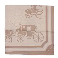 在飛比找momo購物網優惠-【COACH】經典馬車 LOGO蠶絲大方巾/絲巾/圍巾(駝色