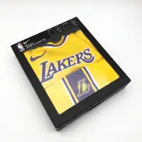 在飛比找Yahoo奇摩購物中心優惠-NIKE NBA 幼兒球衣套組禮盒 湖人隊 LeBron J
