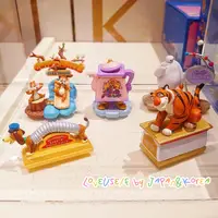 在飛比找蝦皮購物優惠-❤️現貨 迪士尼 東京 場景 愛麗絲夢遊仙境 杯麵 彈簧狗 