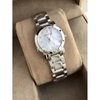 在飛比找Yahoo奇摩拍賣-7-11運費0元優惠優惠-BURBERRY手錶 BU9224 高雅英式風奢華珍珠貝錶盤