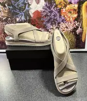 NEW Merrell Womens Juno Backstrap Sandal Moon Beige Nubuck - Size 10 US 41 EUR