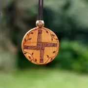 Wooden USB 2.0 Flash Drive 16GB, Hand-burned pendant necklace "Brigid's cross"