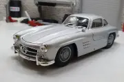 Mercedes 300 SL (W198), silver 1:24 Scale Car Gullwing