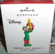 Merry Li'l Goofy`2021`Miniature-Disney's Goofy Holds A Gift,Hallmark Ornament-NW