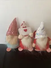 Set Of 3 6" Valentine’s Gnomes Plush Sequin
